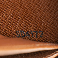 Louis Vuitton Monogram Canvas Zippy Wallet