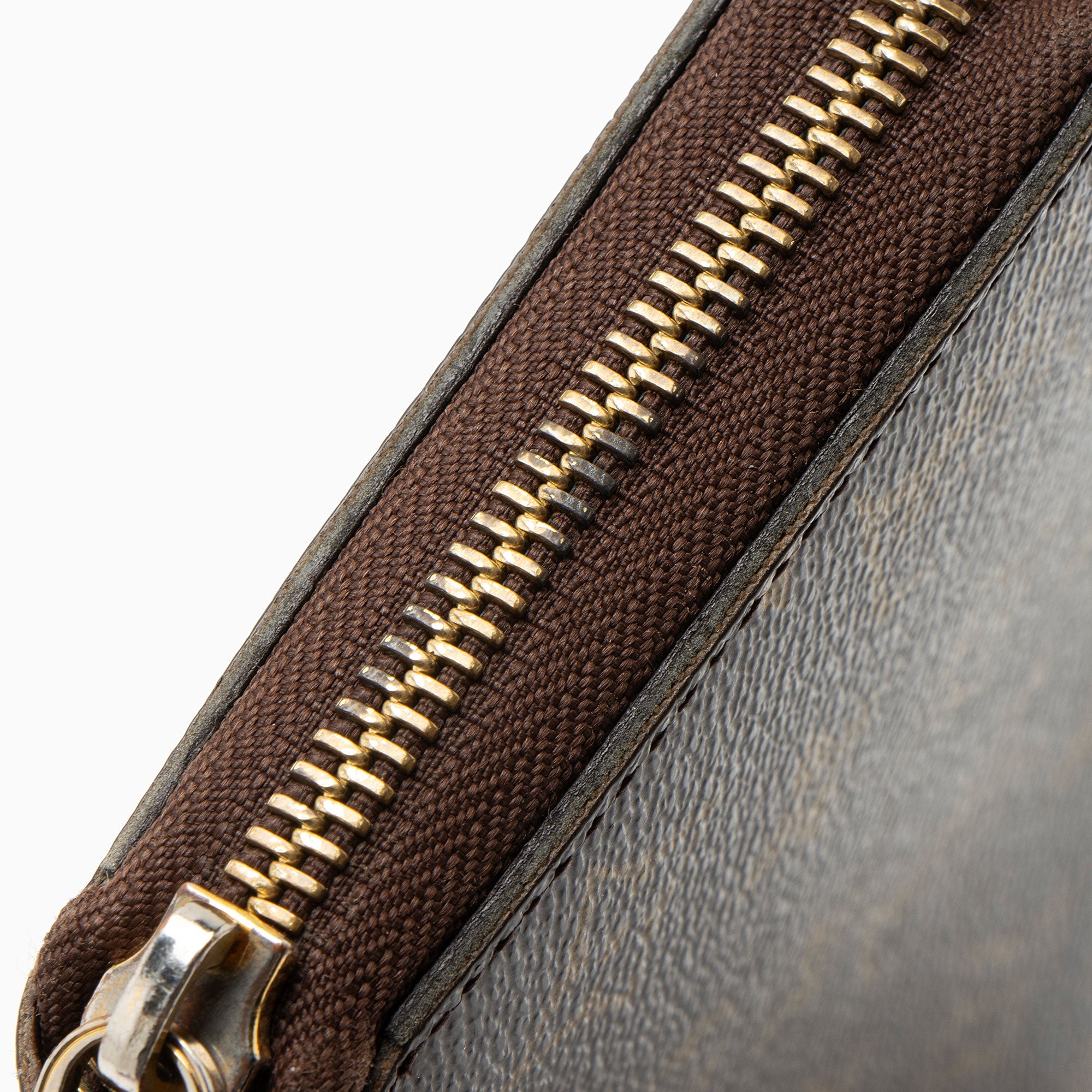 Louis Vuitton Monogram Canvas Zippy Wallet