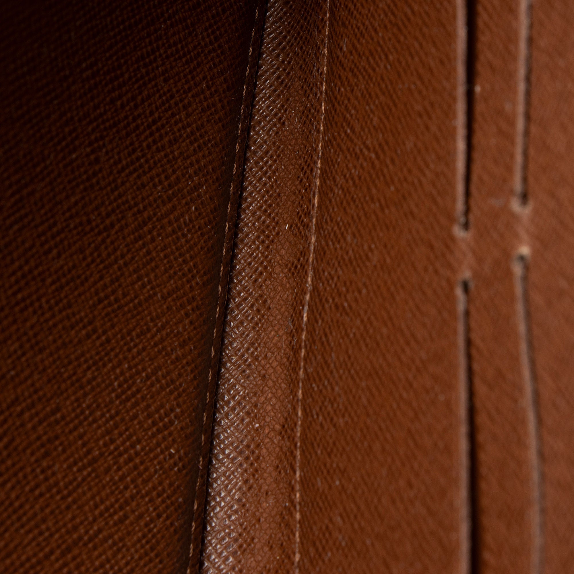 Louis Vuitton Monogram Canvas Zippy Wallet