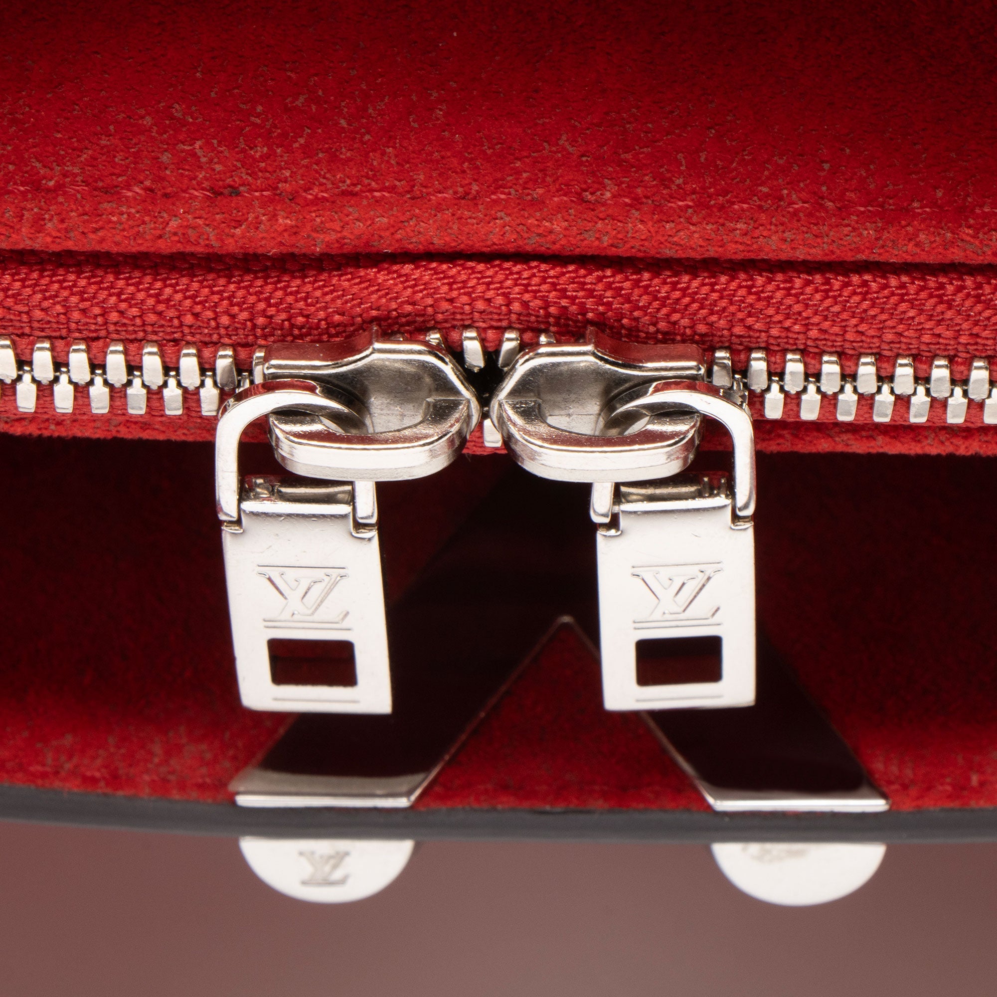 Louis Vuitton Monogram Cuir Plume Very MM Tote