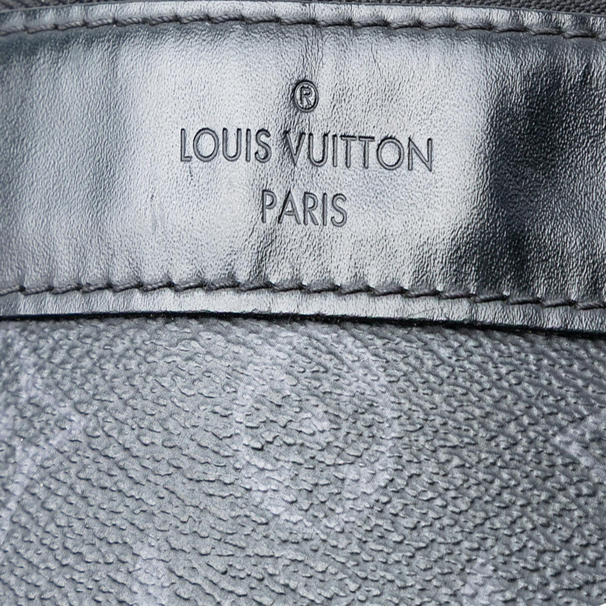 Louis Vuitton Monogram Eclipse Discovery Pochette GM