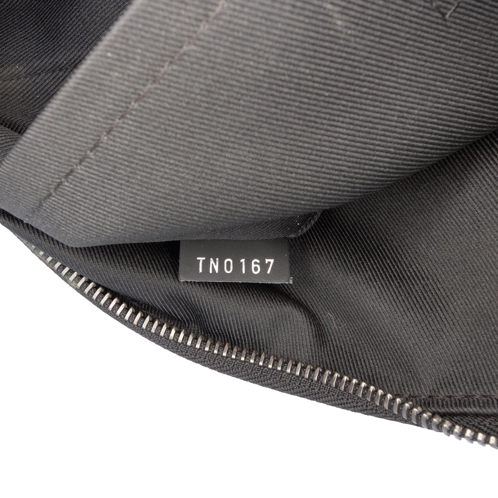 Louis Vuitton Monogram Eclipse Discovery Pochette GM