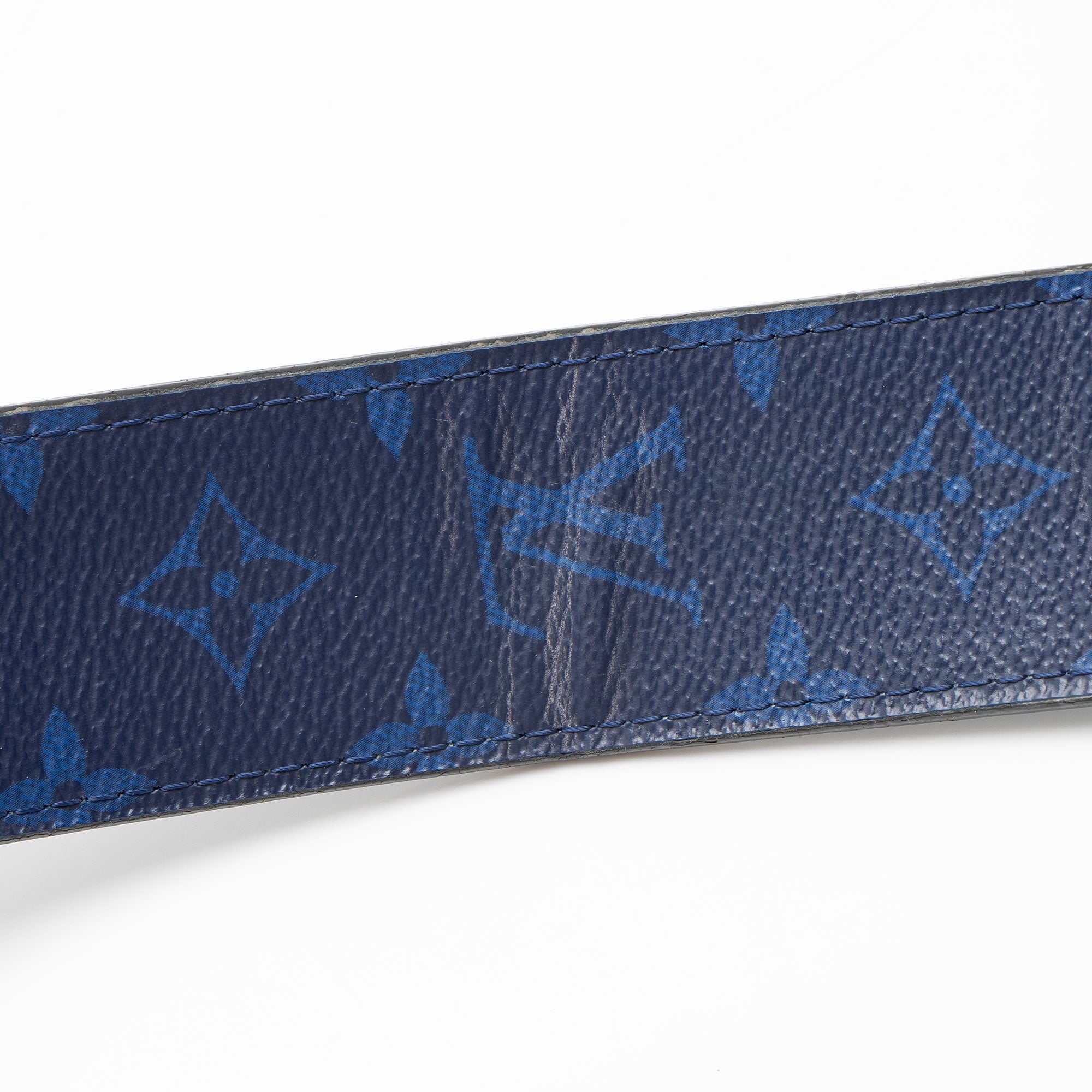 Louis Vuitton Monogram Taiga Leather Outdoor Messenger