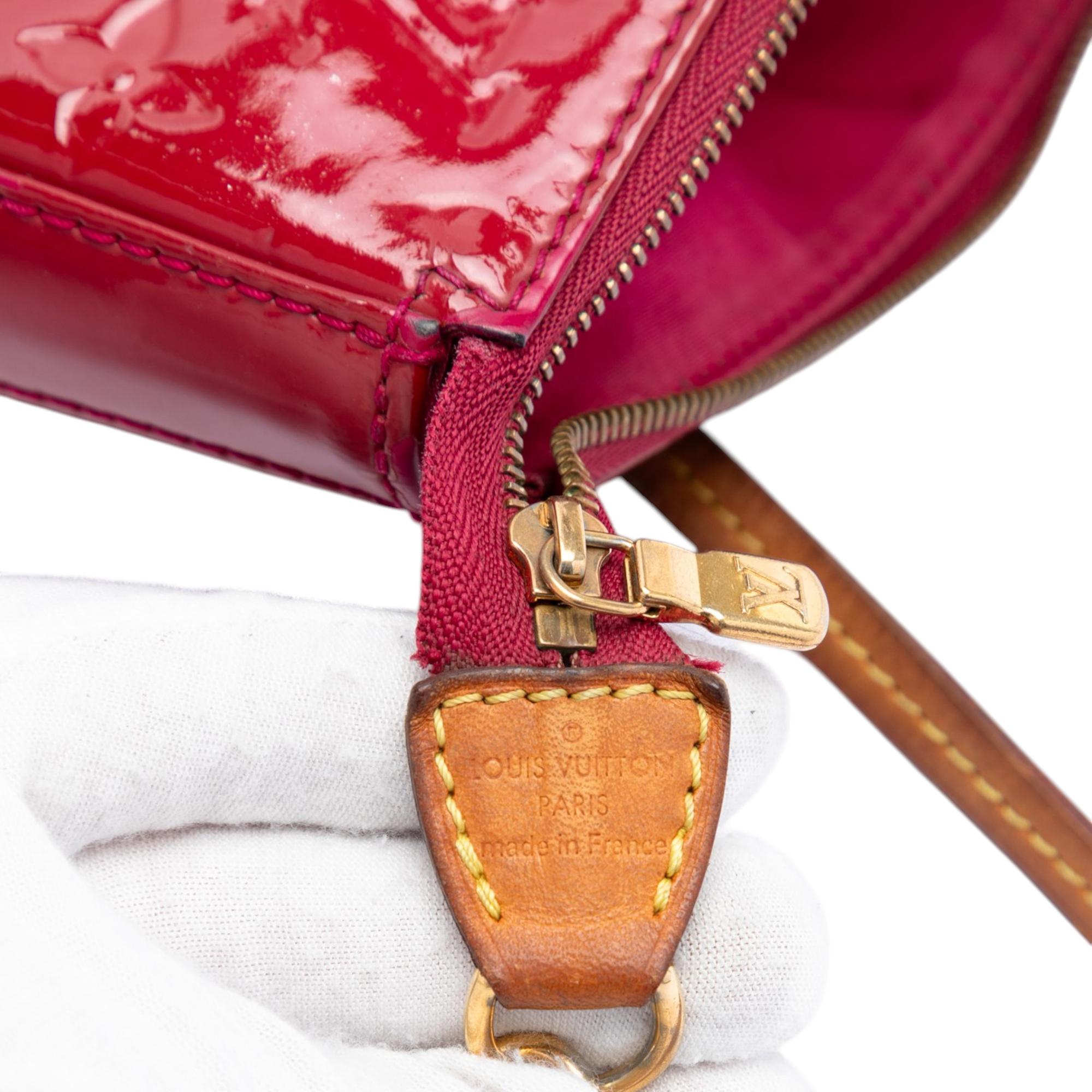 Louis Vuitton Monogram Vernis Pochette Accessoires