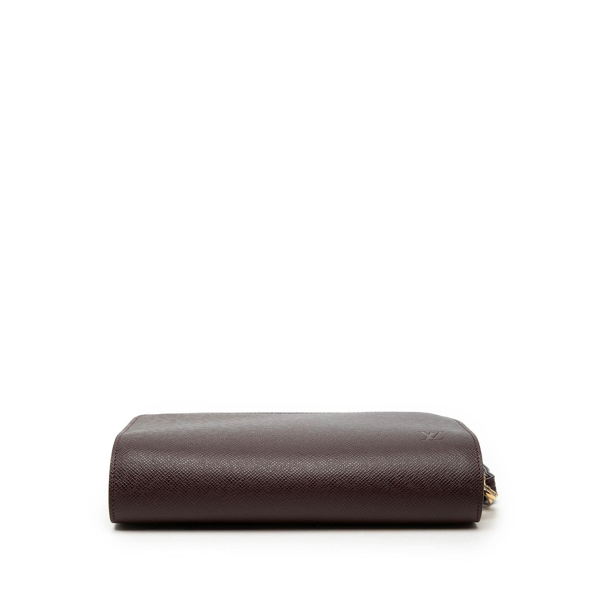 Louis Vuitton Taiga Pochette Baikal