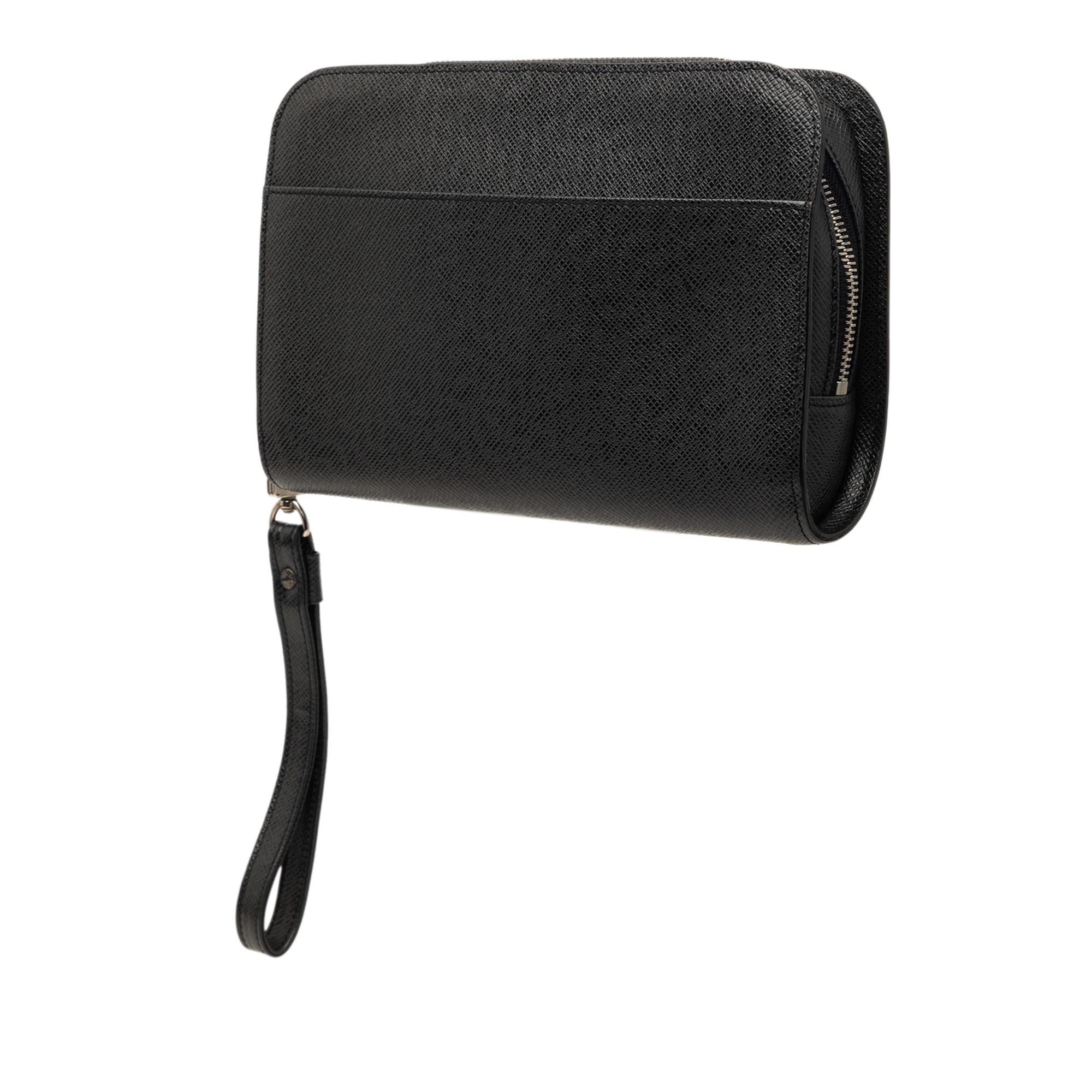 Louis Vuitton Taiga Pochette Baikal