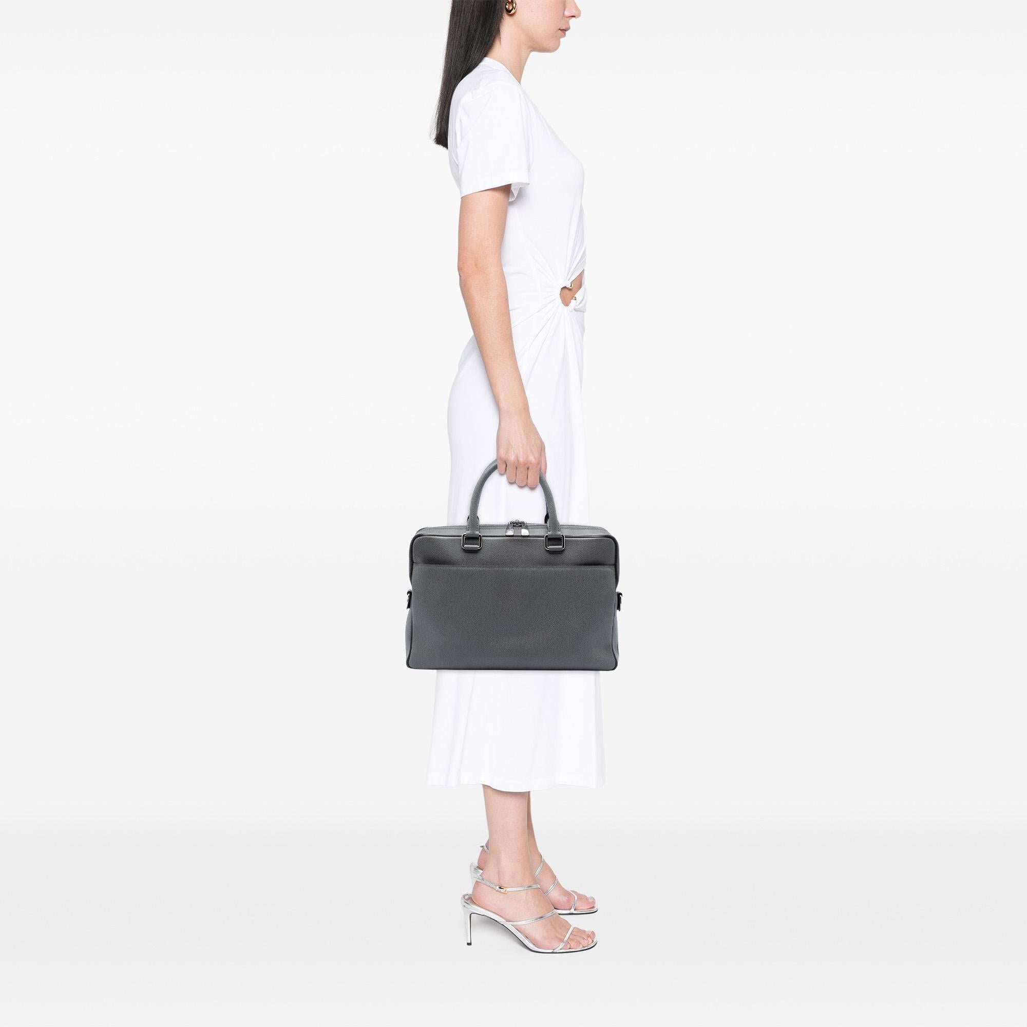 Louis Vuitton Taiga Porte Documents Business MM