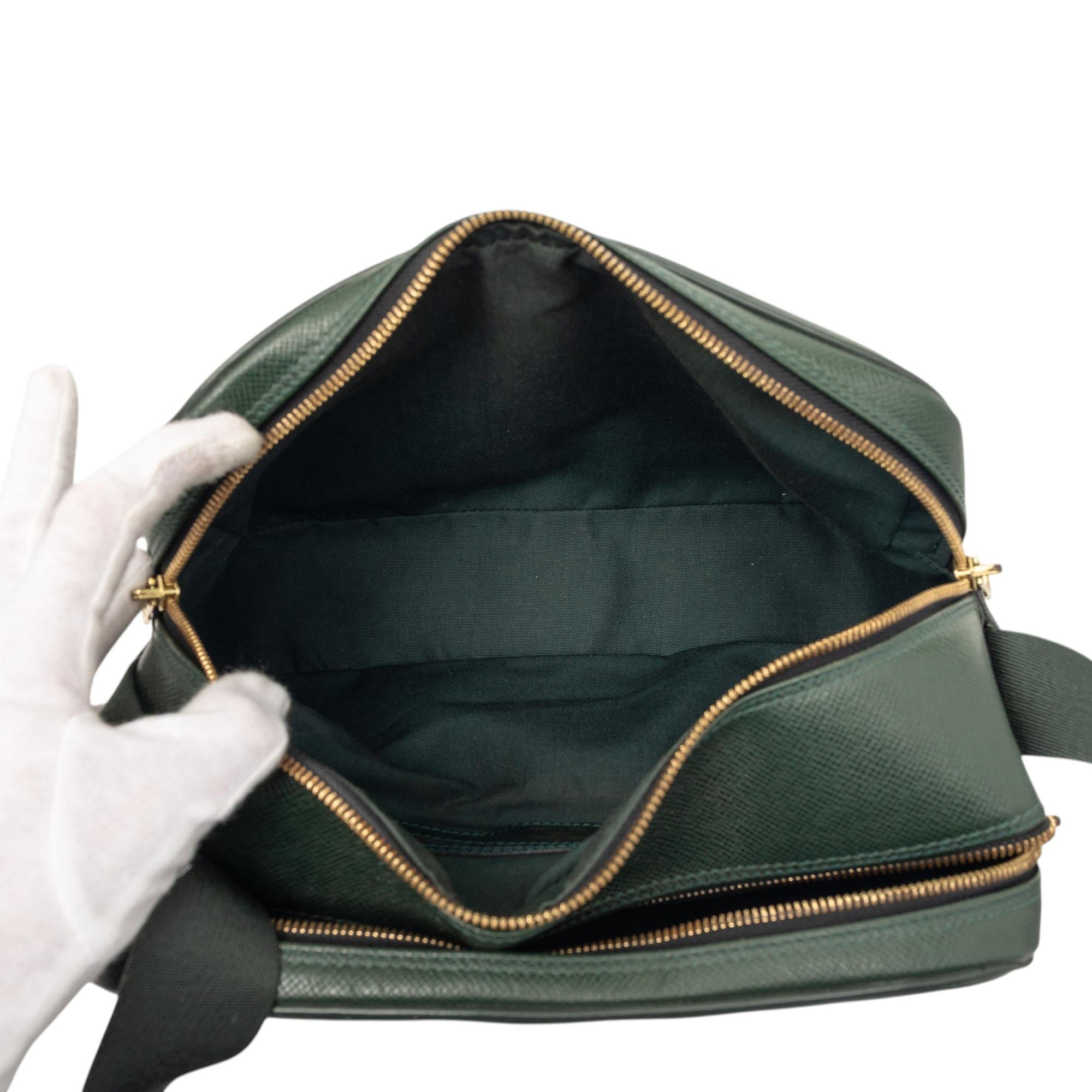 Louis Vuitton Taiga Reporter PM