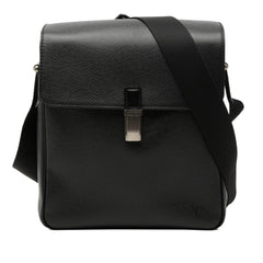 Louis Vuitton Taiga Yaranga