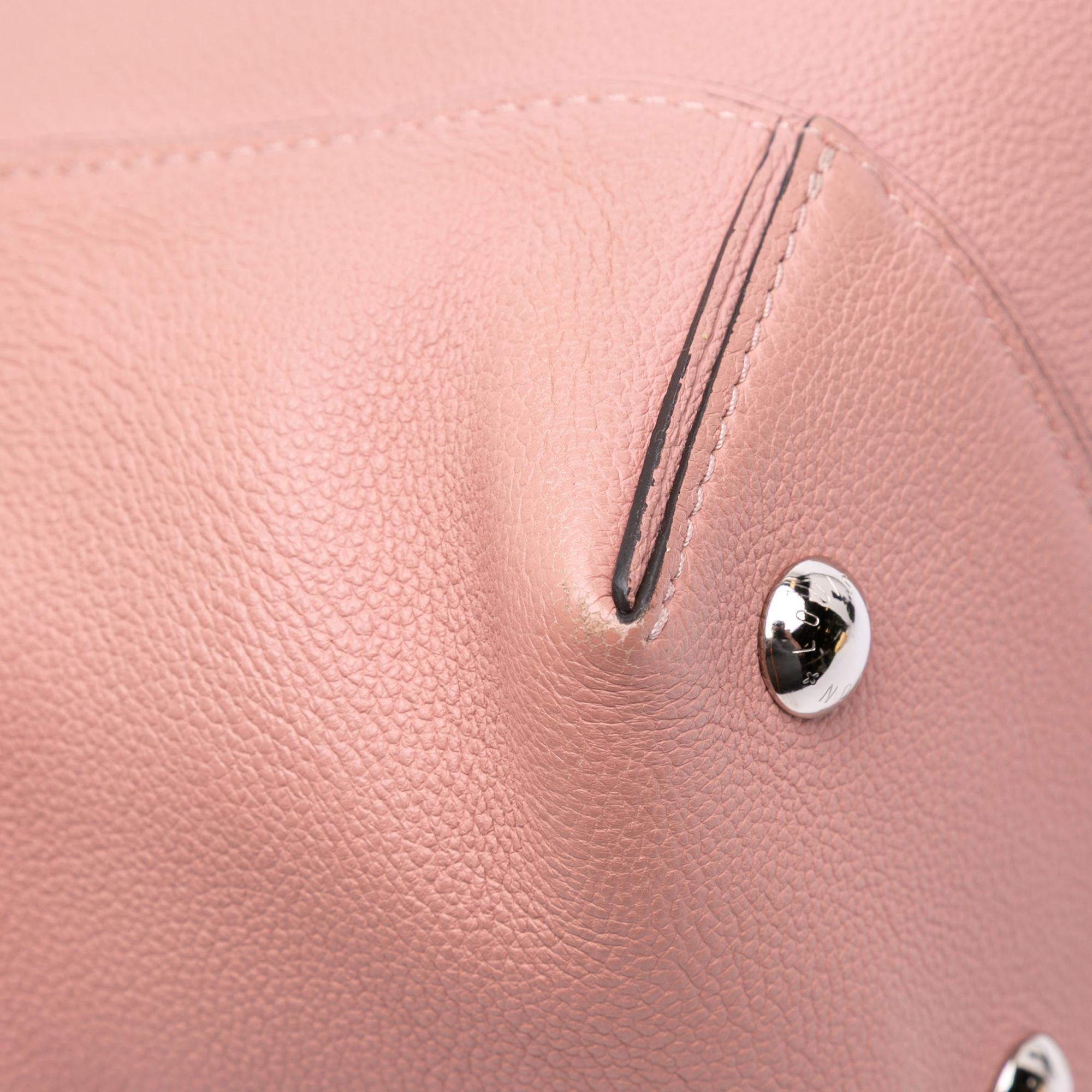 Louis Vuitton Taurillon Soft Lockit MM