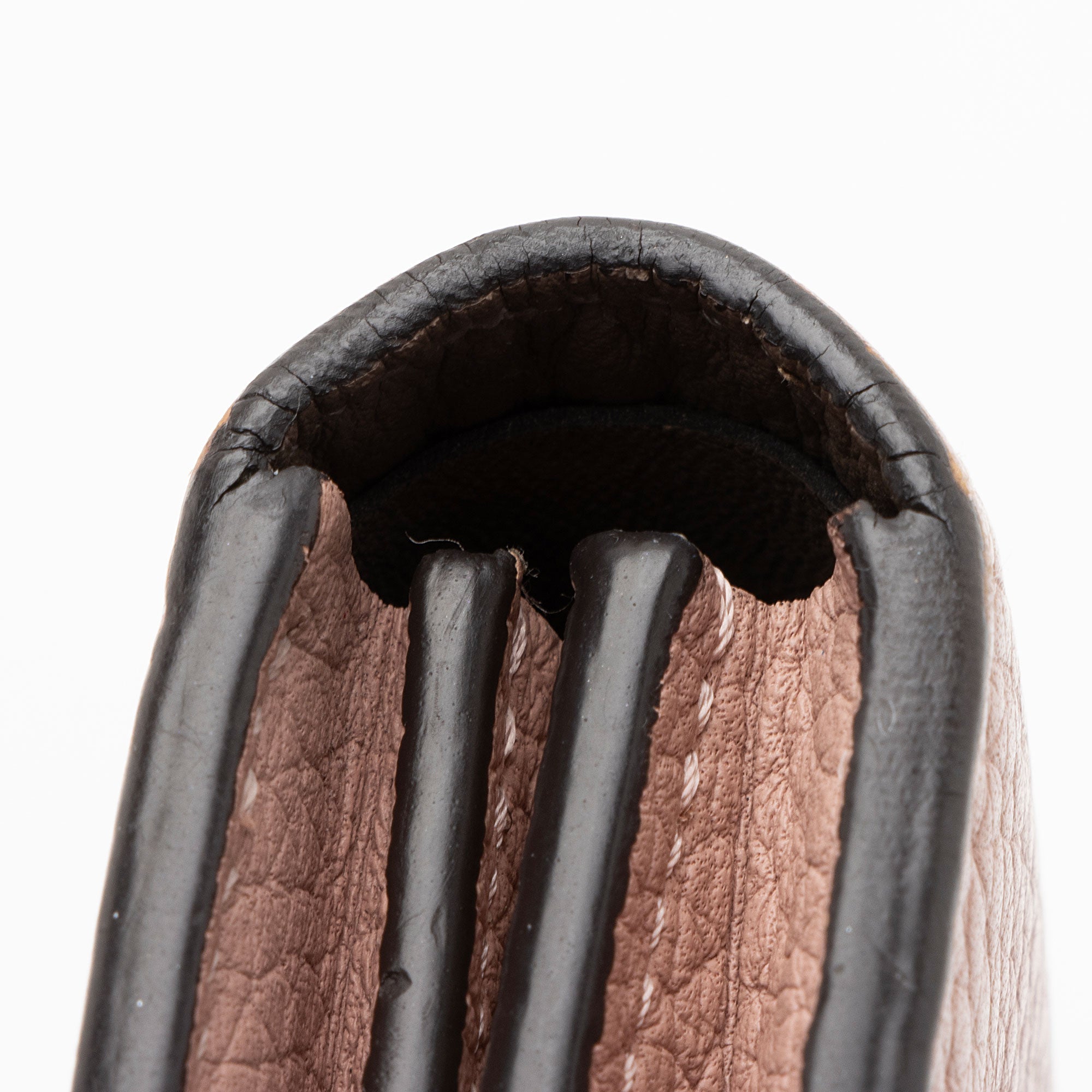 Louis Vuitton Veau Cachemire Comete Zip Around Wallet