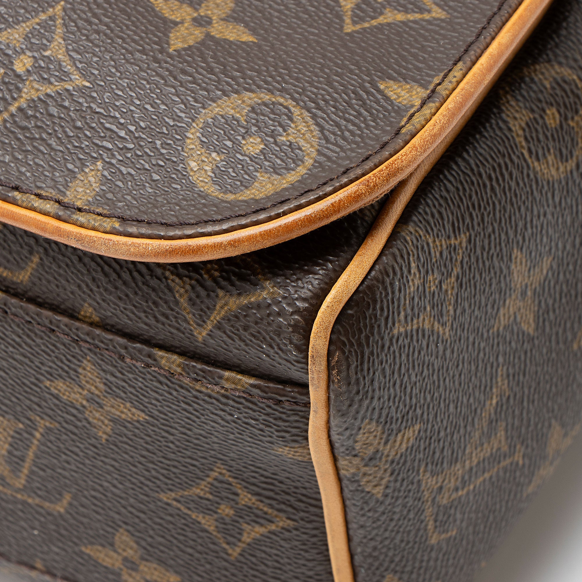 Louis Vuitton Vintage Monogram Canvas Abbesses Messenger