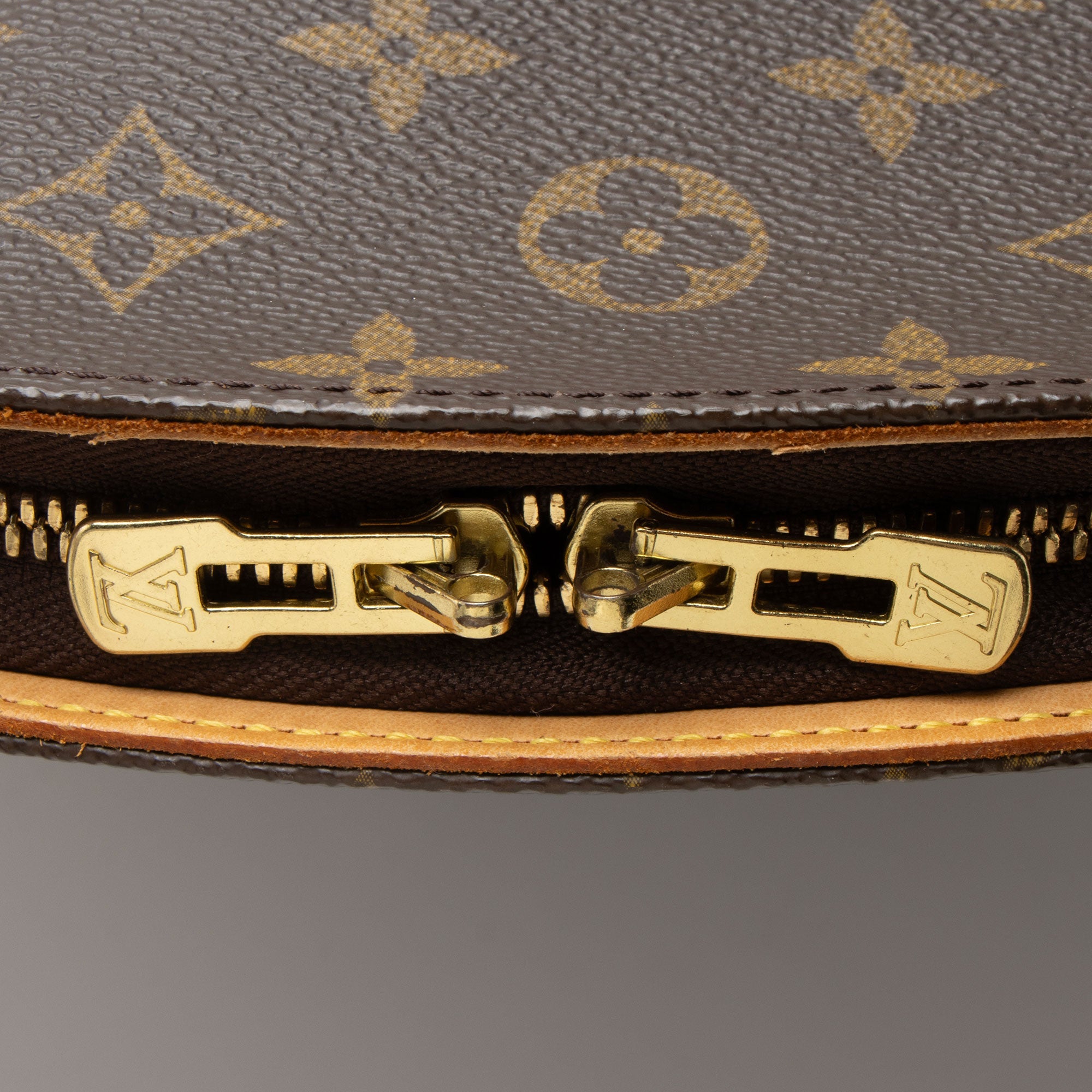 Louis Vuitton Vintage Monogram Canvas Ellipse GM Shoulder Bag