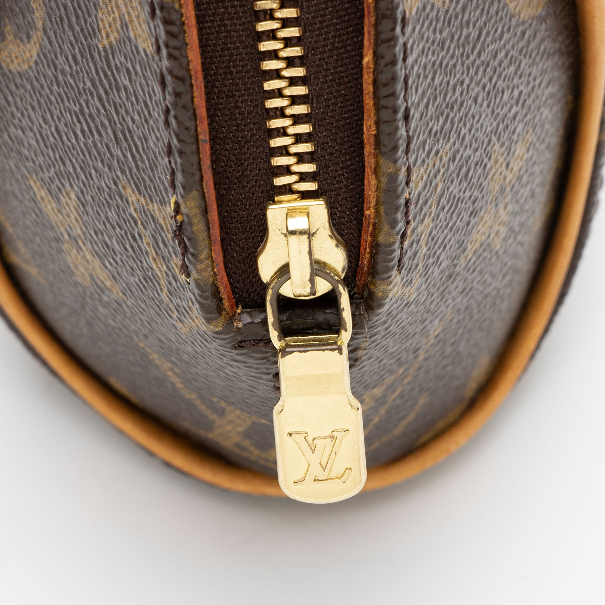 Louis Vuitton Vintage Monogram Canvas Mini Ellipse Clutch