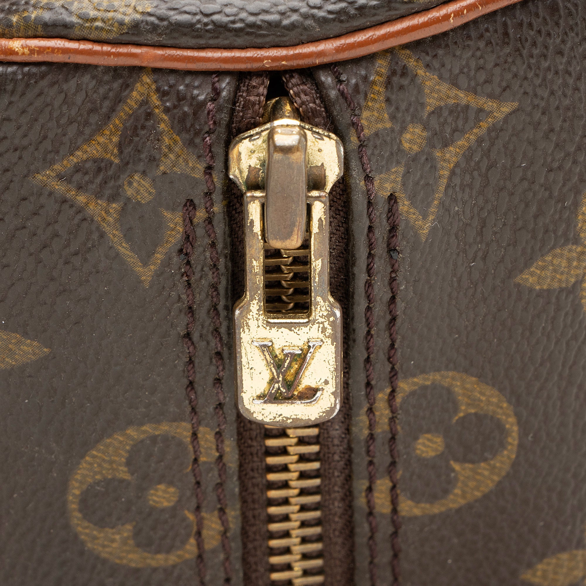 Louis Vuitton Vintage Monogram Canvas Papillon 26 Satchel