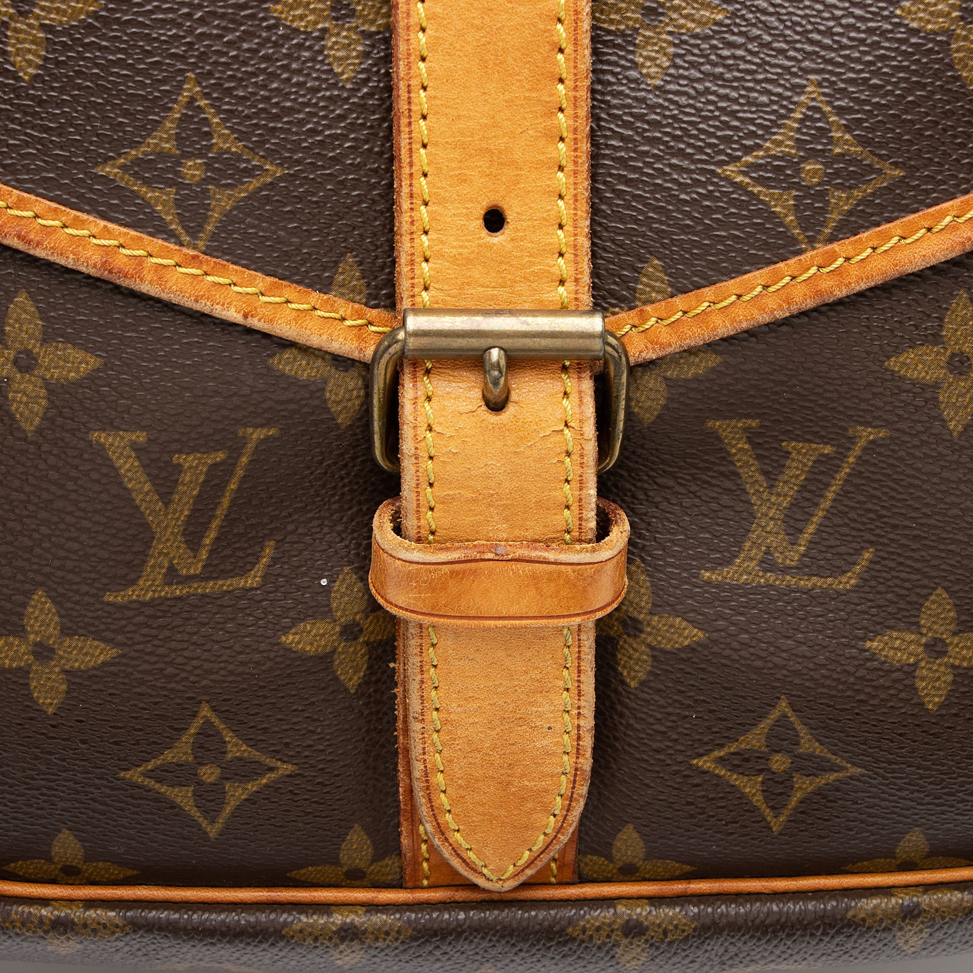 Louis Vuitton Vintage Monogram Canvas Saumur 35 Messenger
