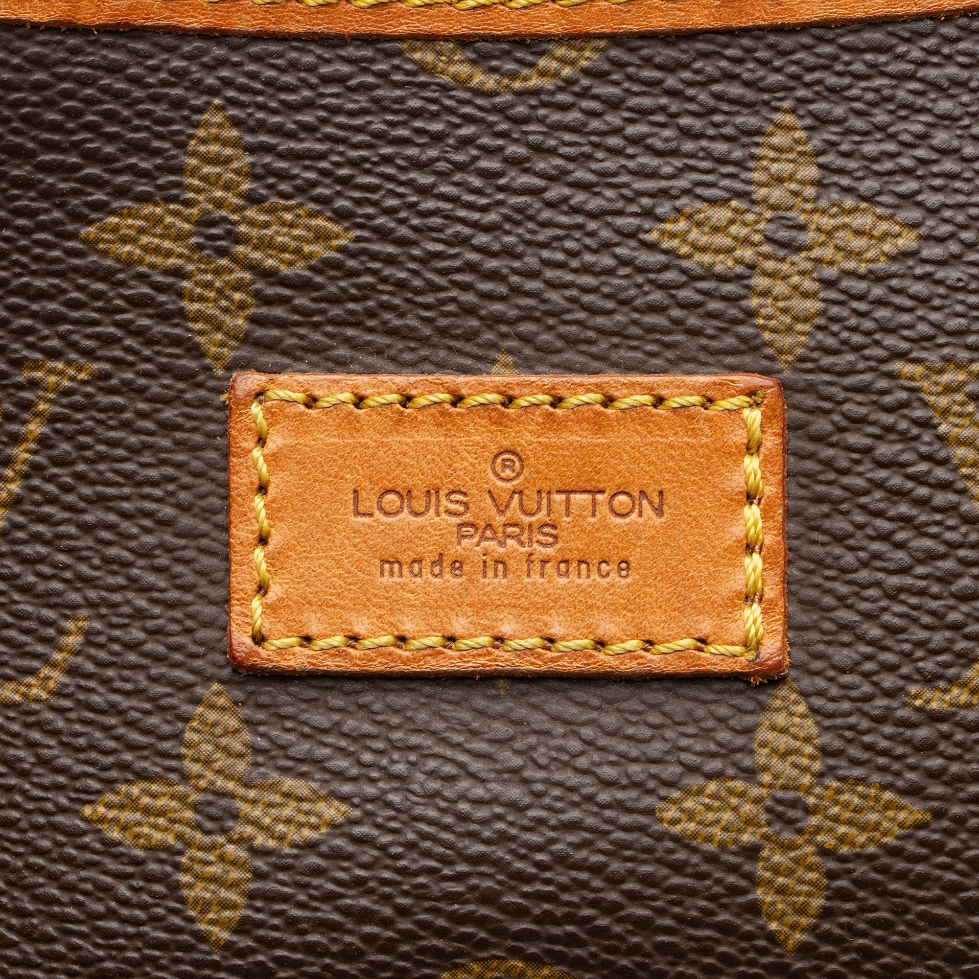Louis Vuitton Vintage Monogram Canvas Saumur 35 Messenger