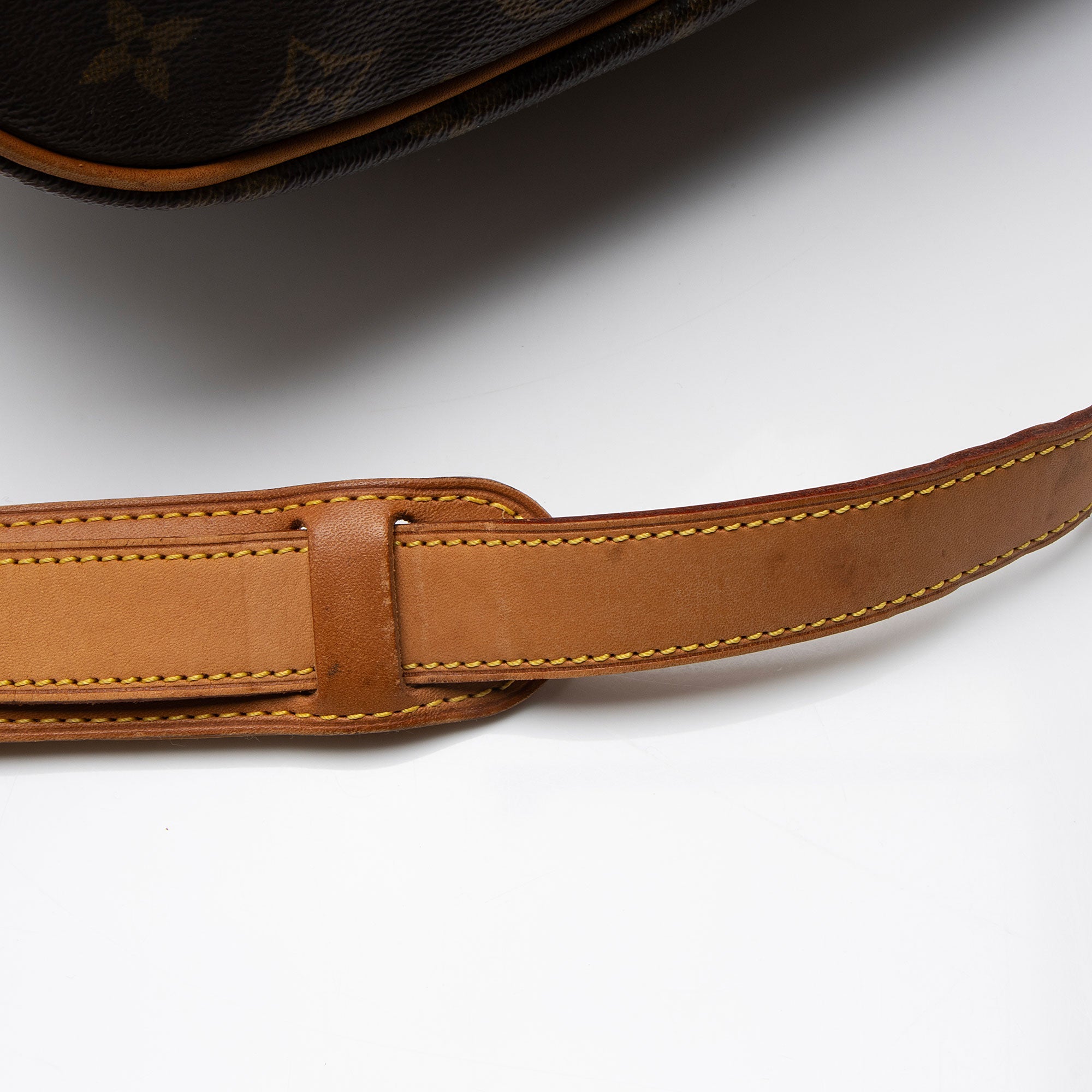 Louis Vuitton Vintage Monogram Canvas Saumur 35 Messenger
