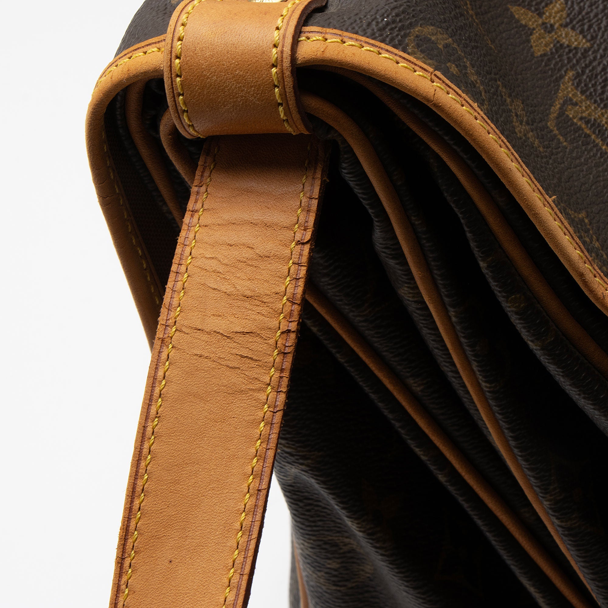 Louis Vuitton Vintage Monogram Canvas Saumur 35 Messenger