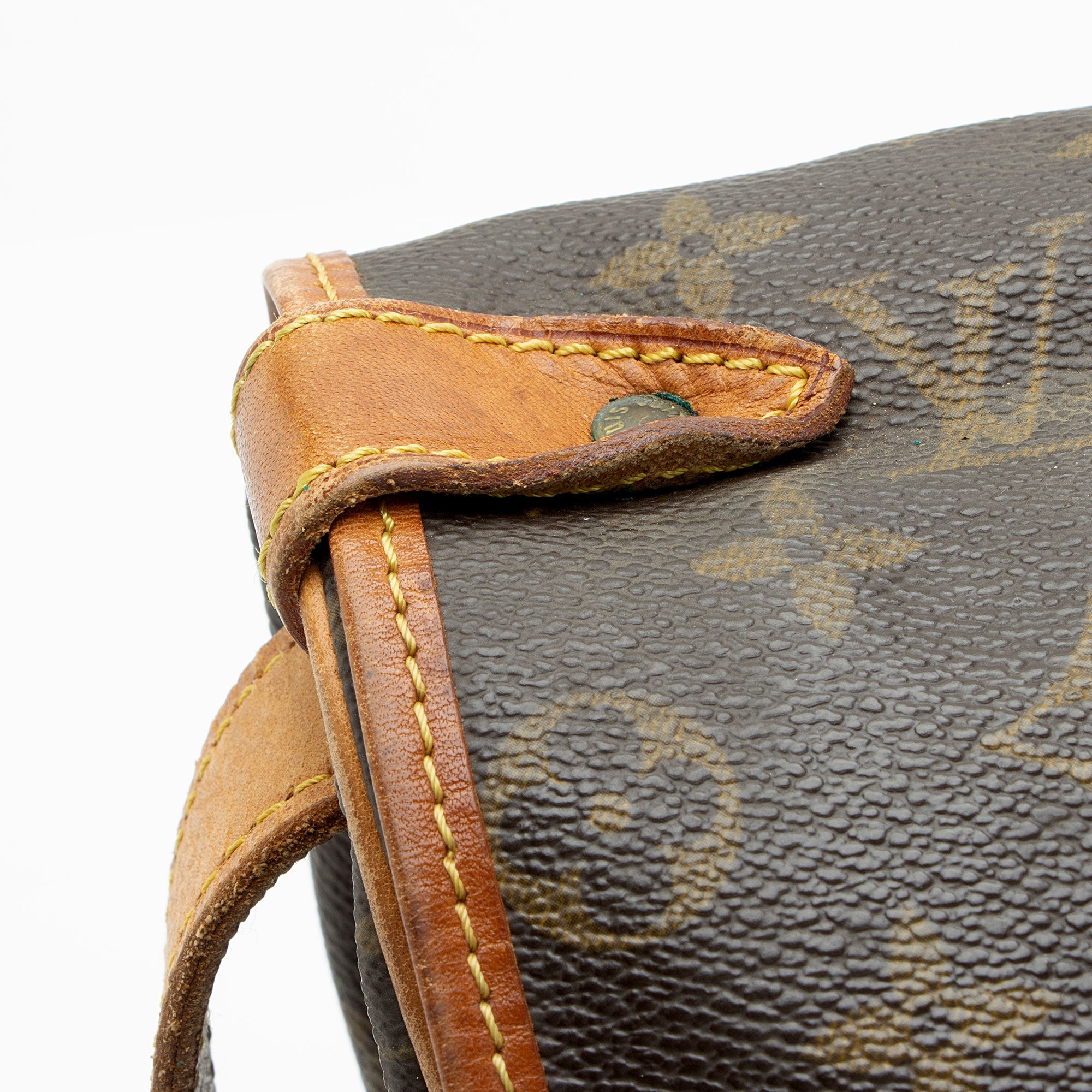Louis Vuitton Vintage Monogram Canvas Saumur 35 Messenger