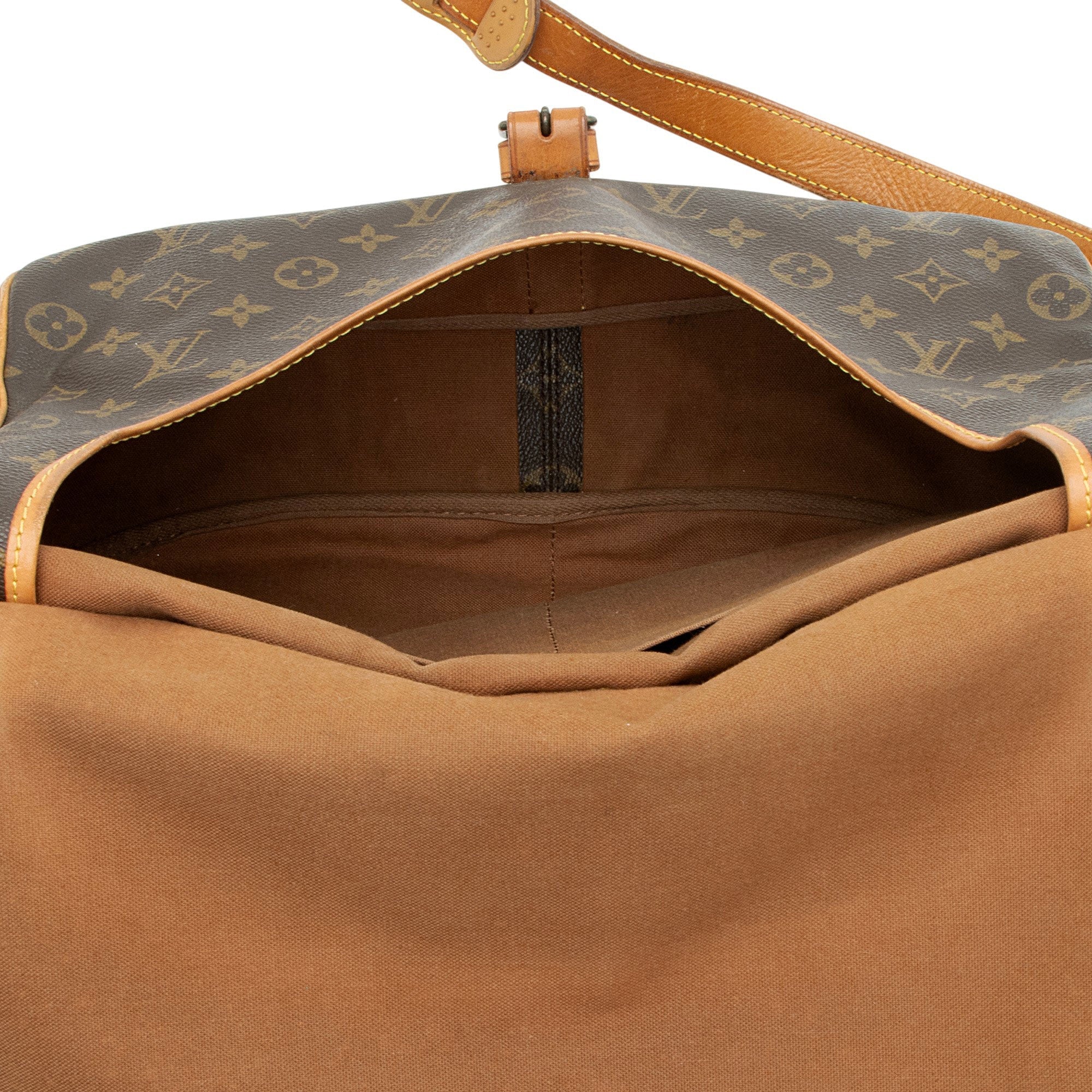 Louis Vuitton Vintage Monogram Canvas Saumur 35 Messenger