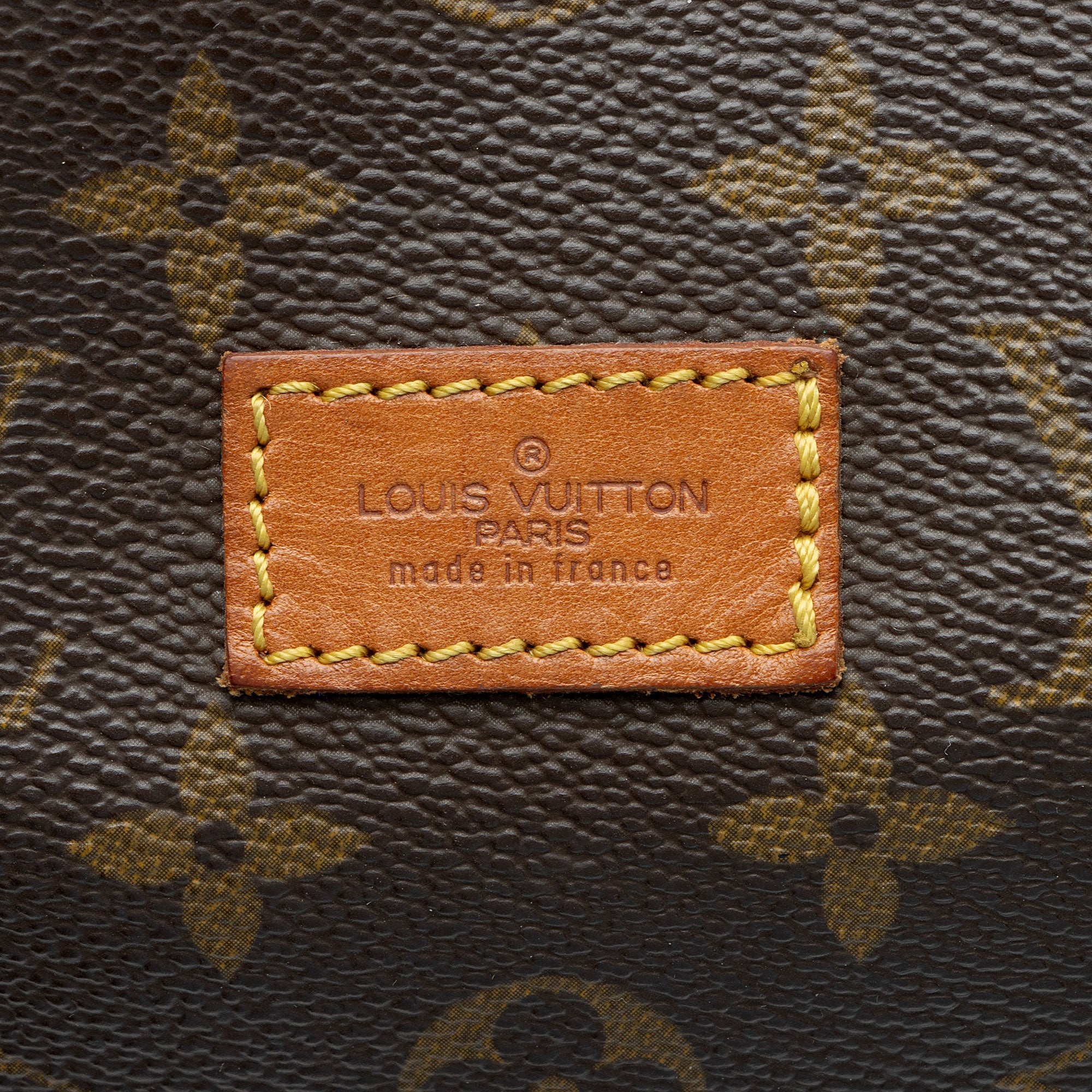 Louis Vuitton Vintage Monogram Canvas Saumur 35 Messenger