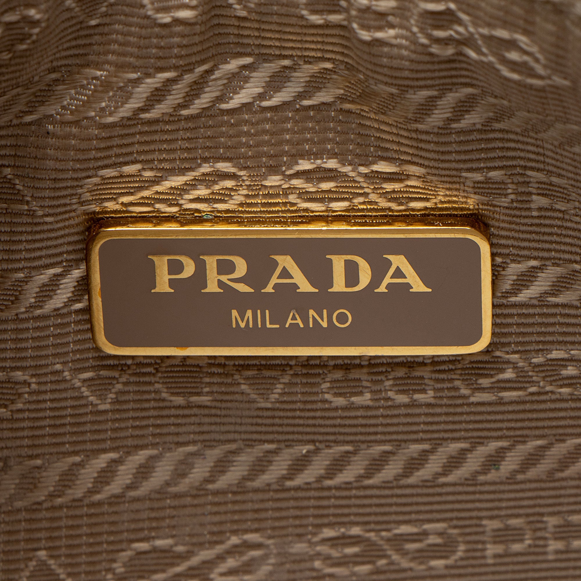 Prada Saffiano Re-Edition 2005 Crossbody
