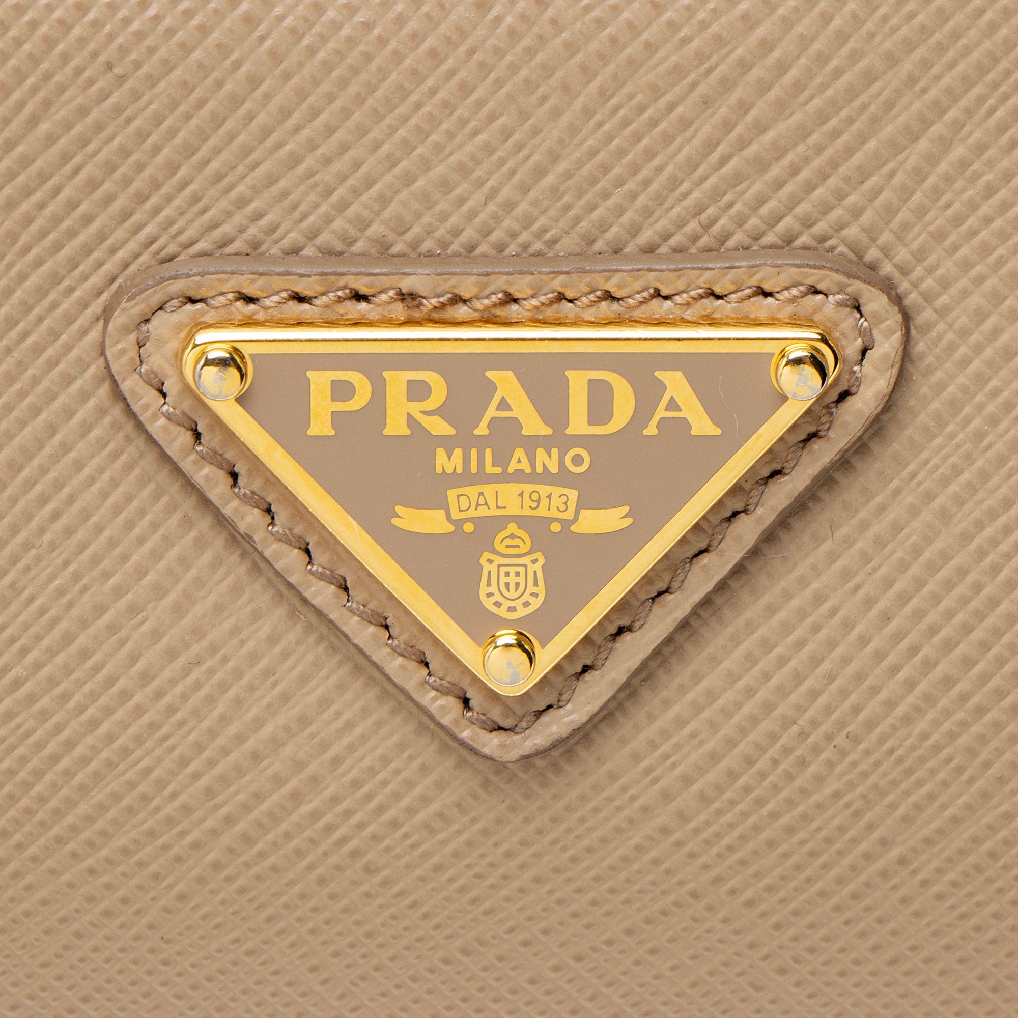 Prada Saffiano Re-Edition 2005 Crossbody