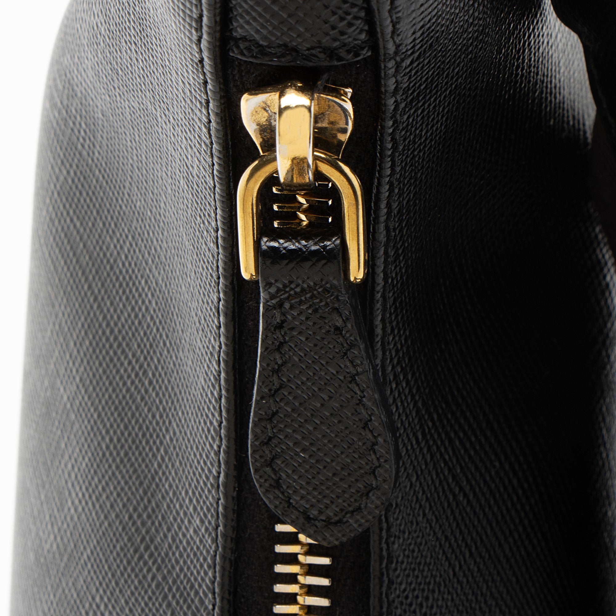 Prada Saffiano Re-Edition 2005 Crossbody