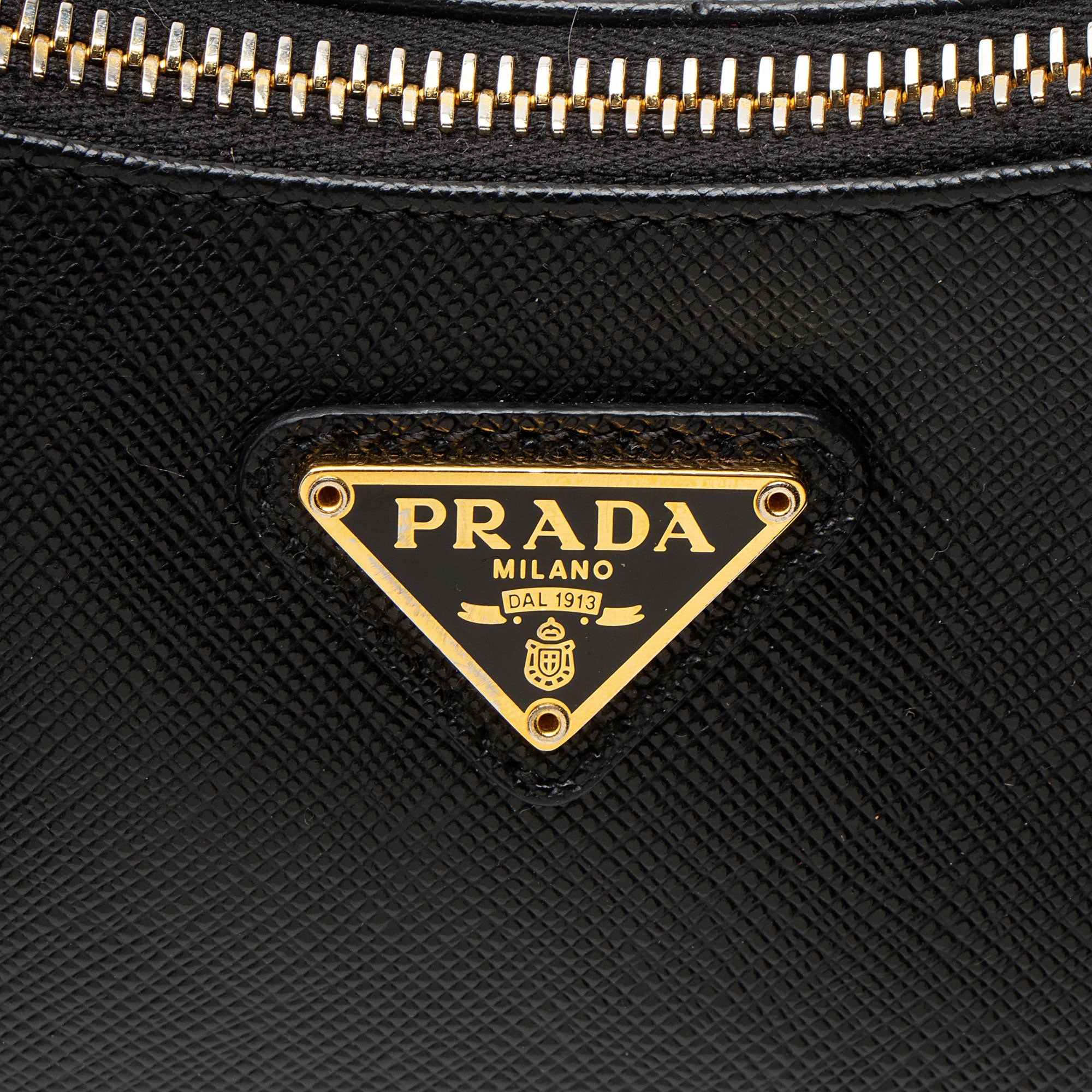 Prada Saffiano Re-Edition 2005 Crossbody