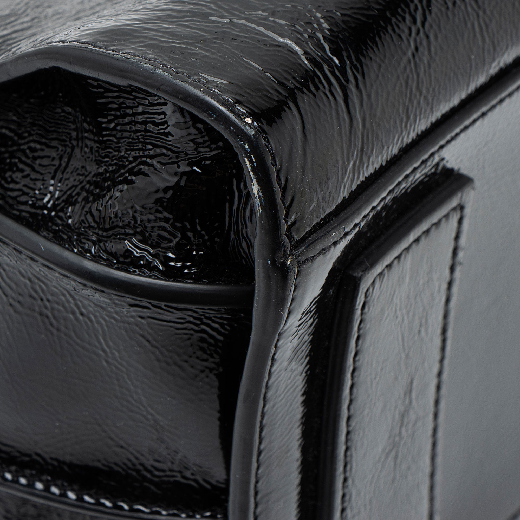 Saint Laurent Textured Patent Leather Sac De Jour Medium Tote